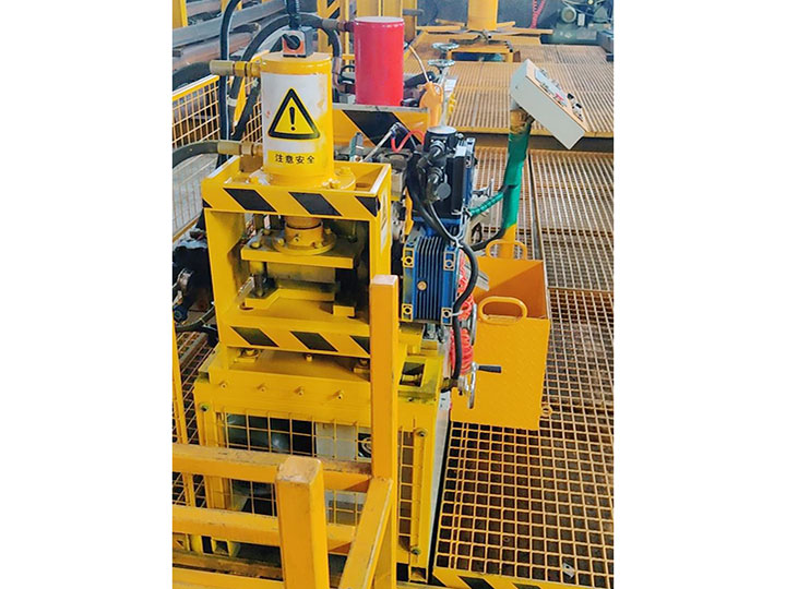 Grid cutting machine